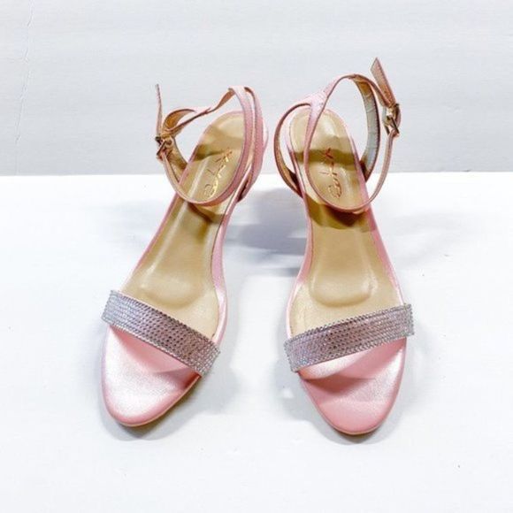 Size 7 pink sandals - Picture 2 of 6